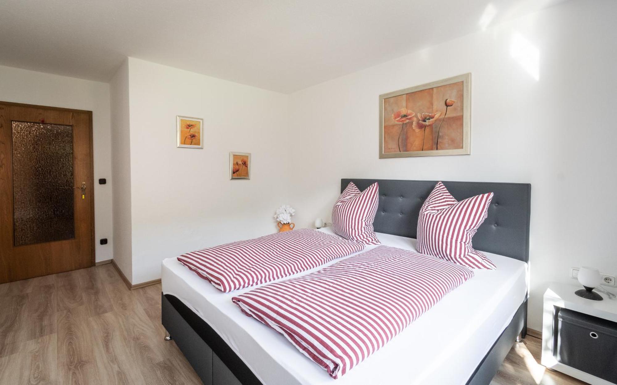 Neu! Sonnige Terrassen-ferienwohnung In Den Bergen *