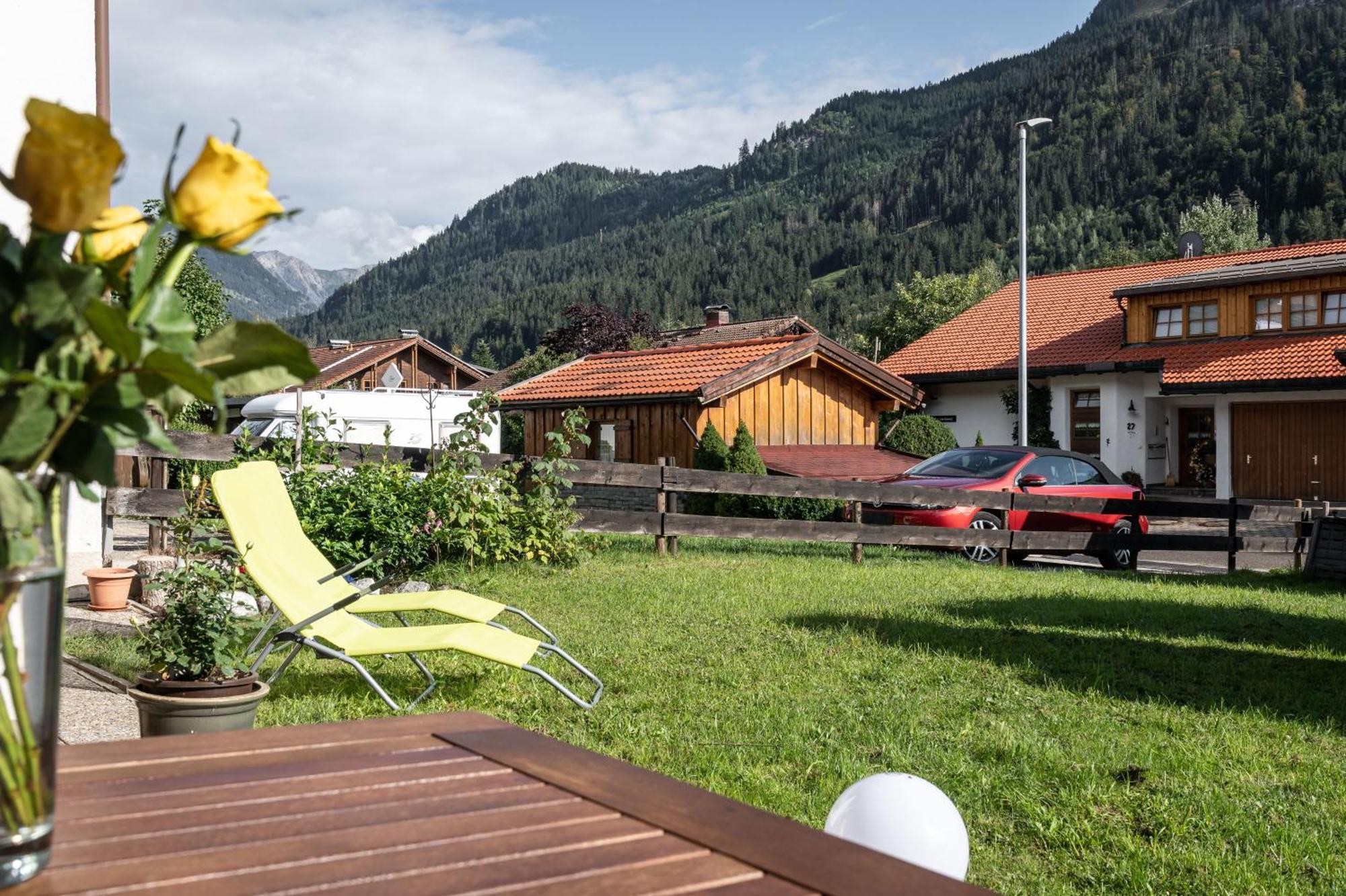 Neu! Sonnige Terrassen-ferienwohnung In Den Bergen * Bad Hindelang