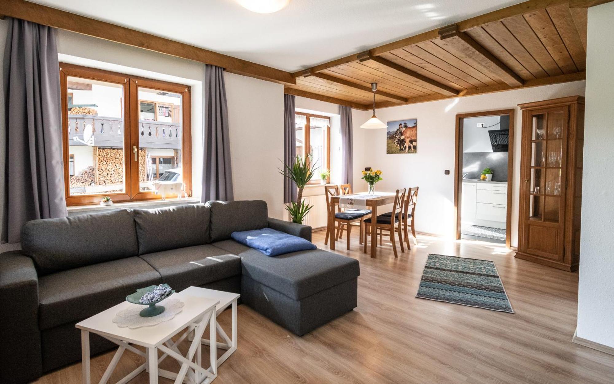 Neu! Sonnige Terrassen-ferienwohnung In Den Bergen Apartment